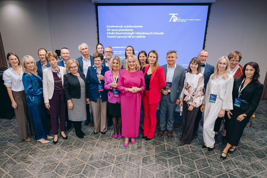 „35 lat to okres niesamowitego postępu dokonującego się na naszych oczach”. Jubileuszowa konferencja Kliniki Reumatologii i Układowych Chorób Tkanki Łącznej