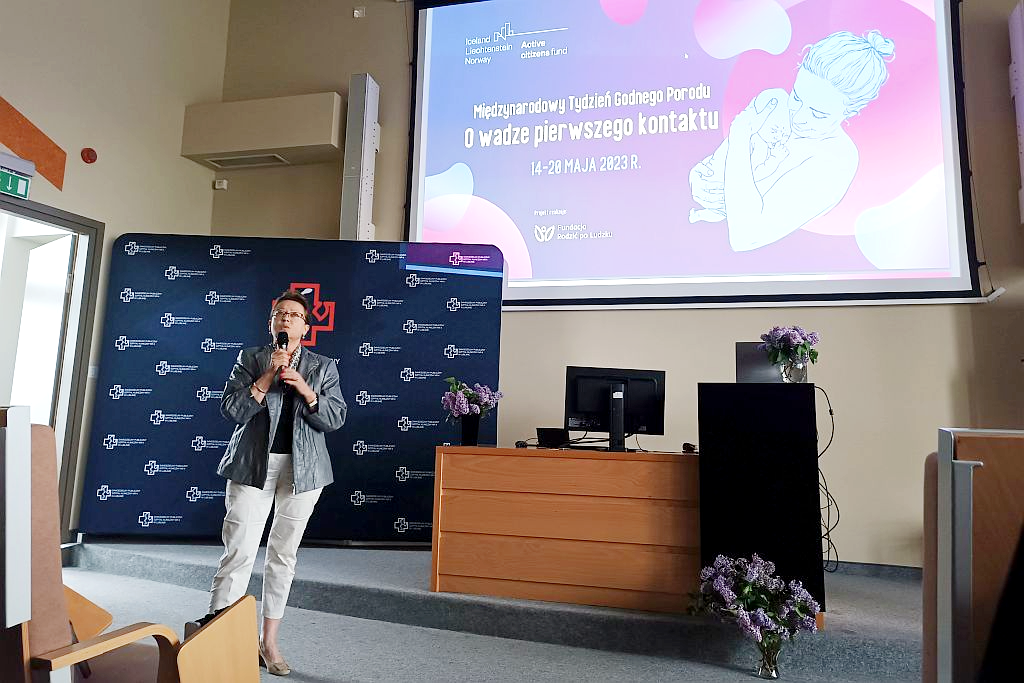 O pierwszym kontakcie dziecka z rodzicami mówiła Prof. dr hab. n. med. Bożena Leszczyńska-Gorzelak, lekarz kierujący Klinicznym Oddziałem Położnictwa i Perinatologii SPSK Nr 4 w Lublinie