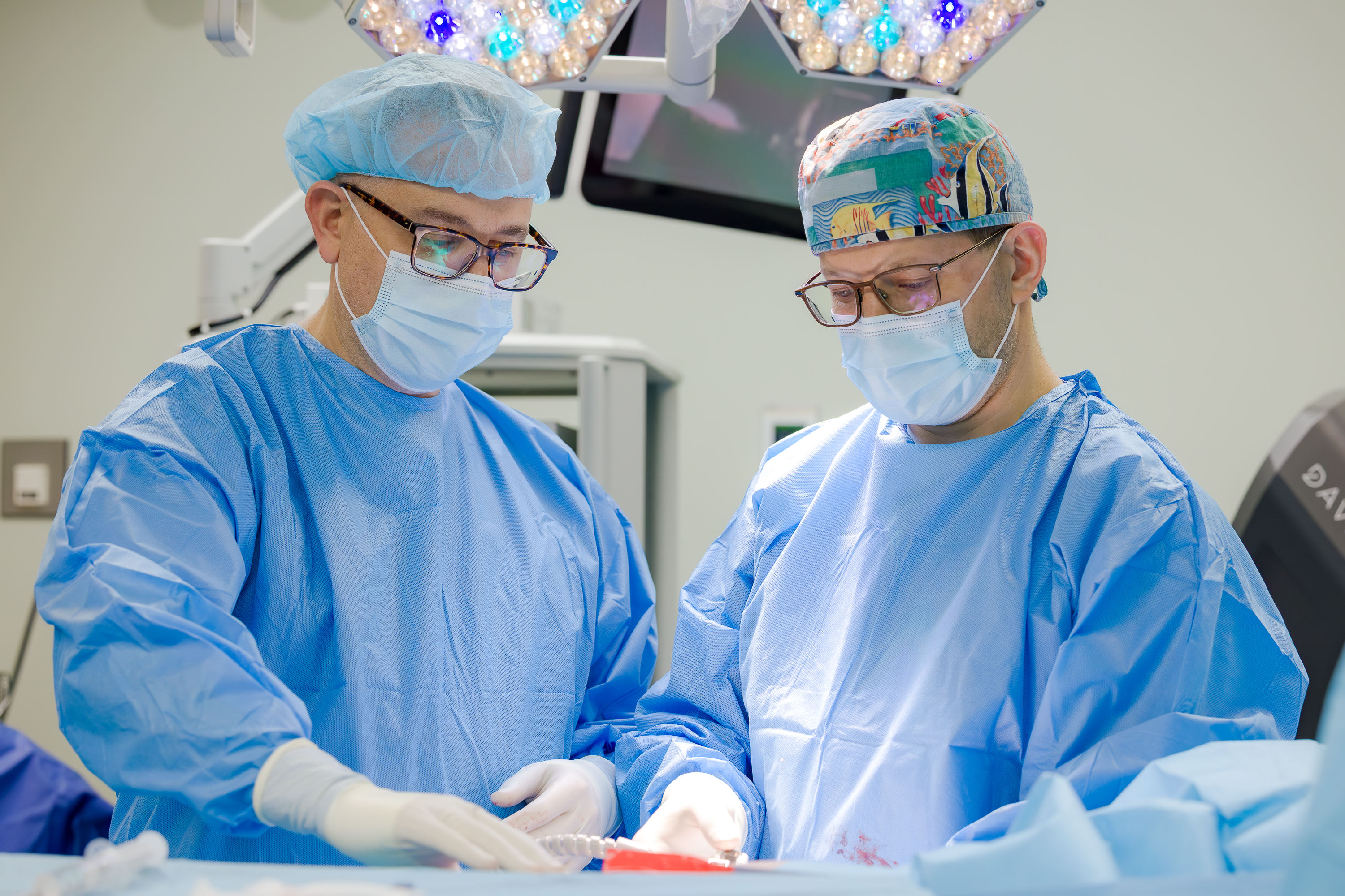 Guz wielkości piłki tenisowej usunięty bez utraty nerki. Wyjątkowa operacja z wykorzystaniem robota da Vinci