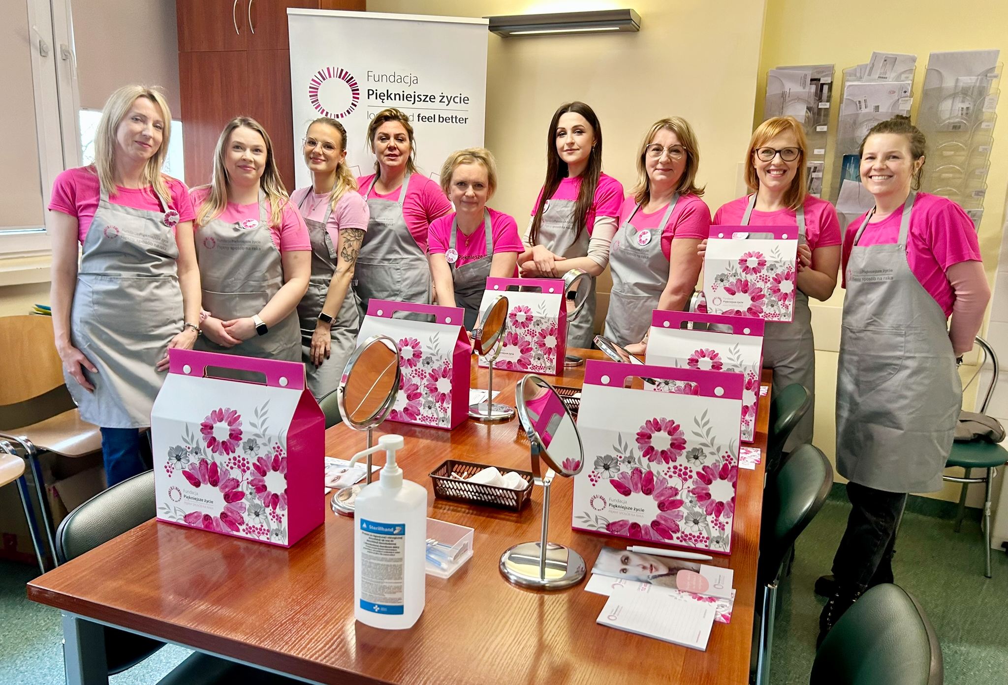 Dzień Kobiet w USK Nr 4 w Lublinie: Warsztaty makijażu i pielęgnacji dla pacjentek w trakcie leczenia onkologicznego