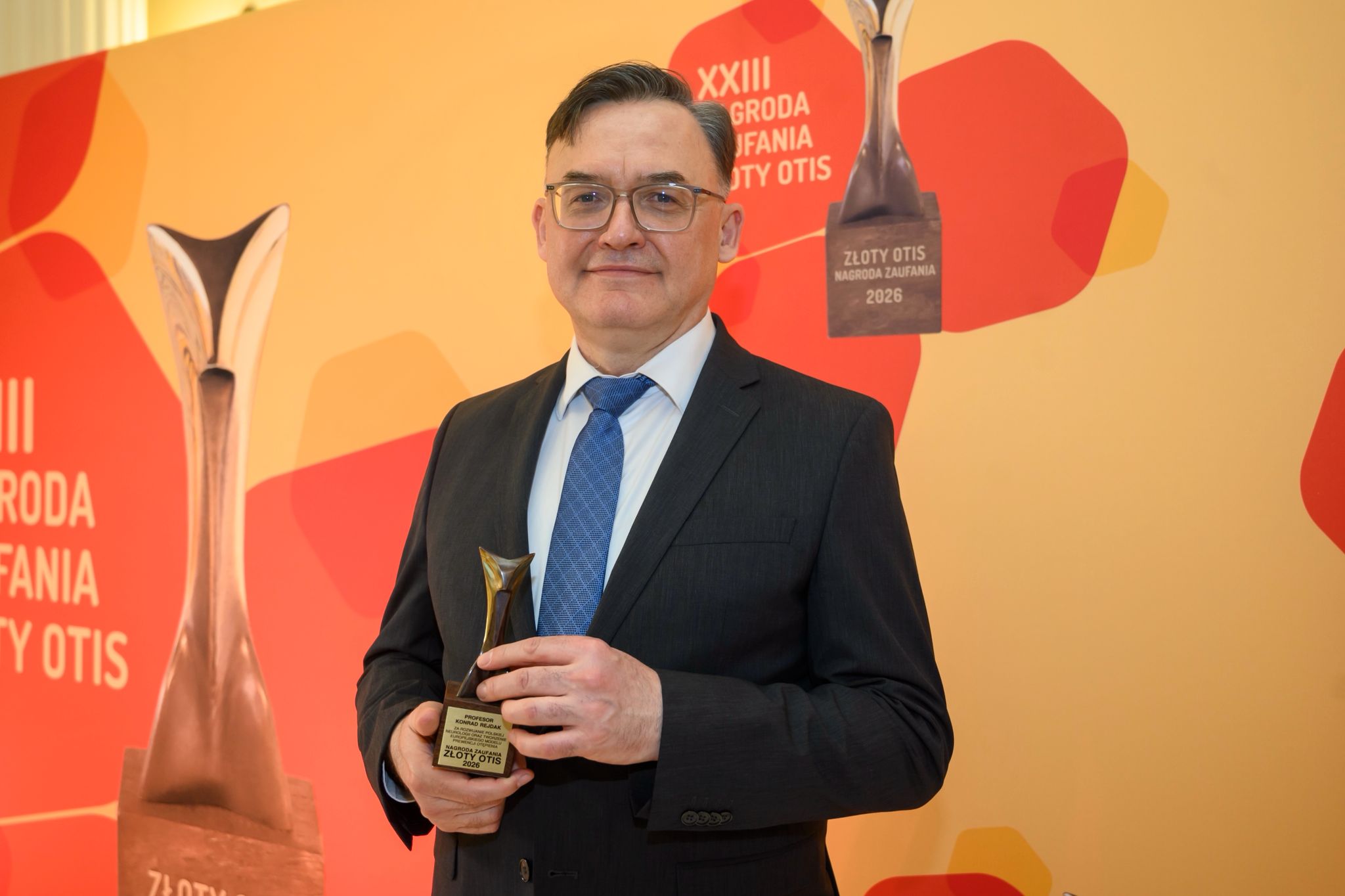 Prof. Konrad Rejdak z Nagrodą Zaufania Złoty OTIS